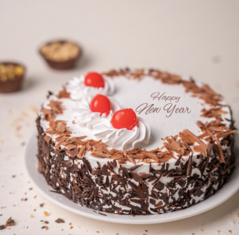 Black Forest cake with cherries and chocolate shavings